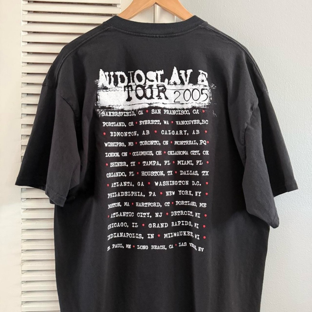 Vintage 2005 AUDIOSLAVE Chris Cornell Soundgarden Tour T-shirt - Picture 6 of 8